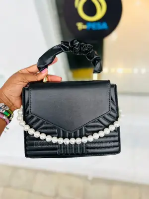 Pochi/ Handbags