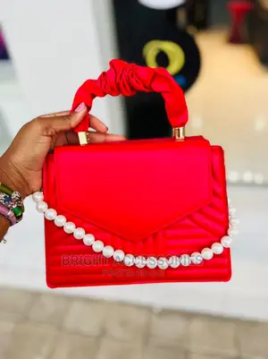 Pochi/ Handbags