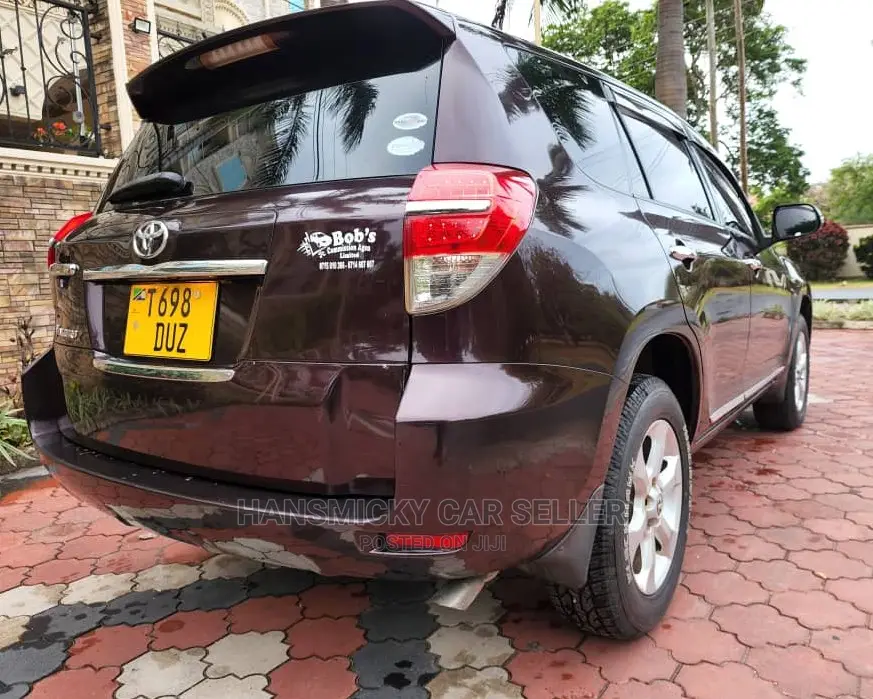Toyota Vanguard 2010 Burgandy