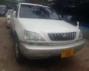 Toyota Harrier 2001 White