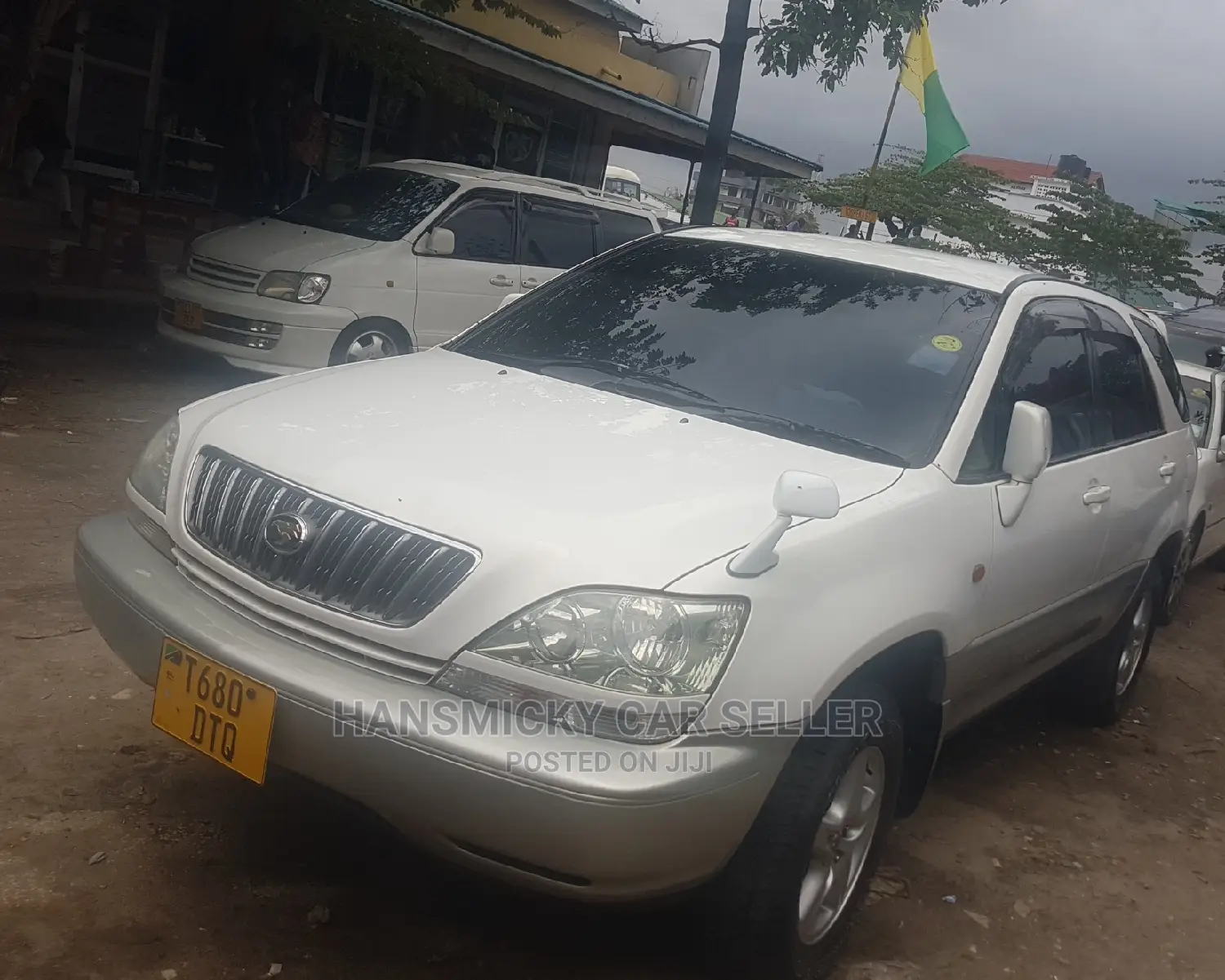 Toyota Harrier 2001 White