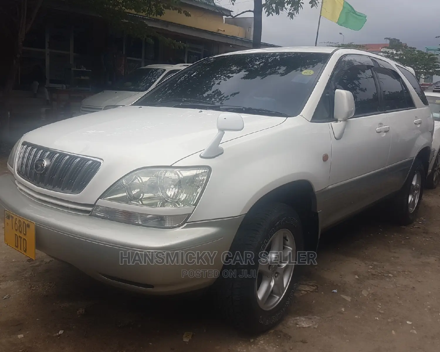 Toyota Harrier 2001 White