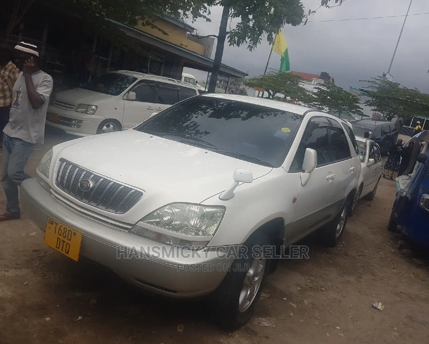 Toyota Harrier 2001 White