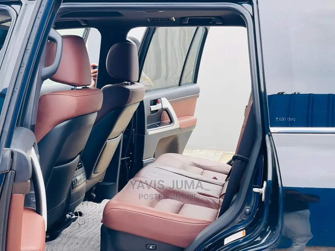 Toyota Land Cruiser 2016 Black