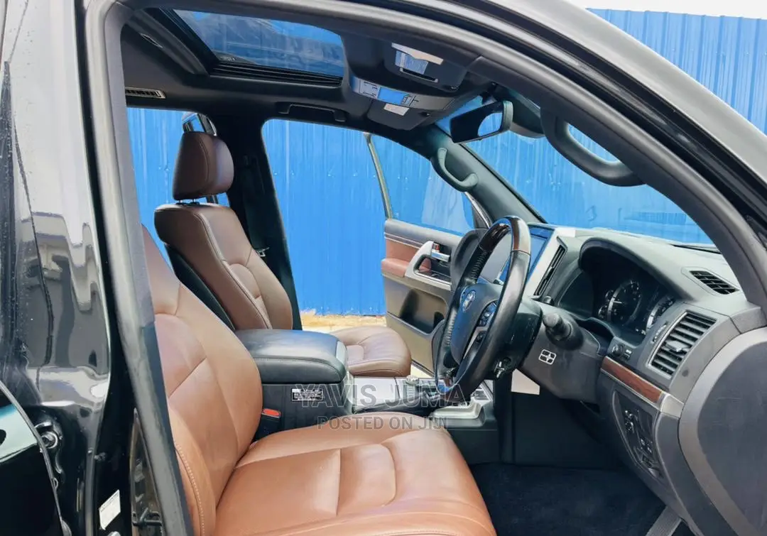 Toyota Land Cruiser 2016 Black