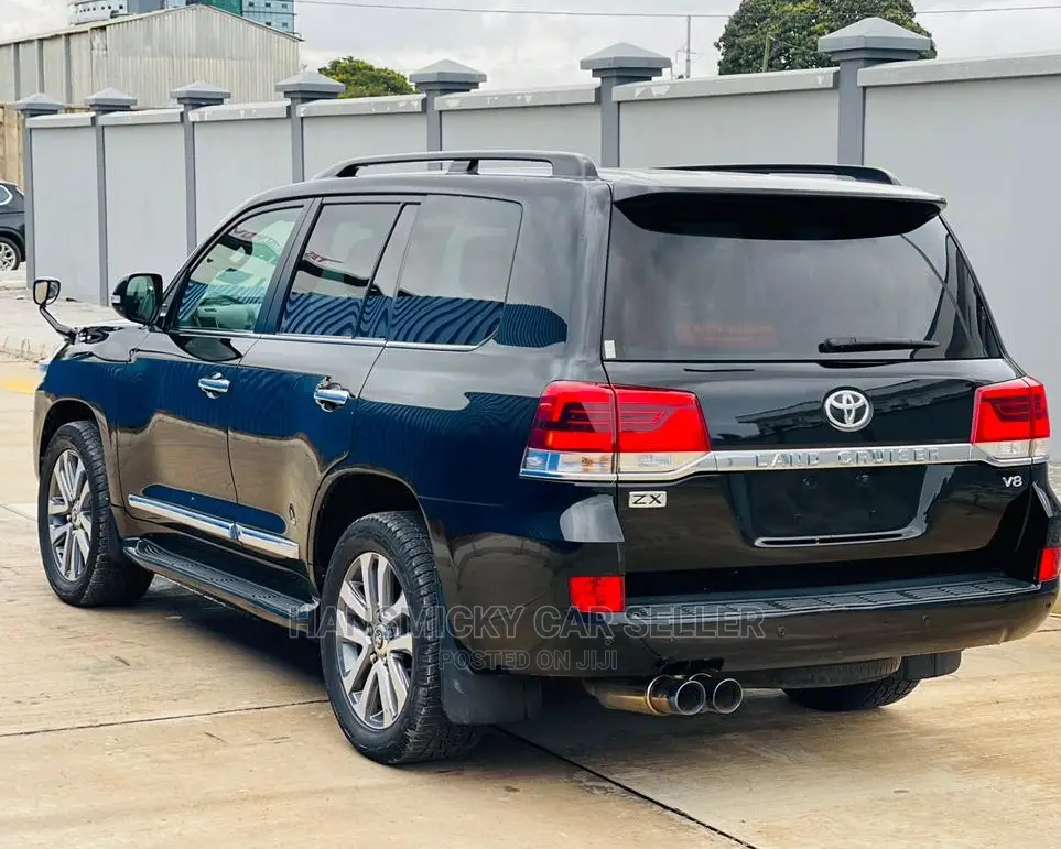 Toyota Land Cruiser 2016 Black