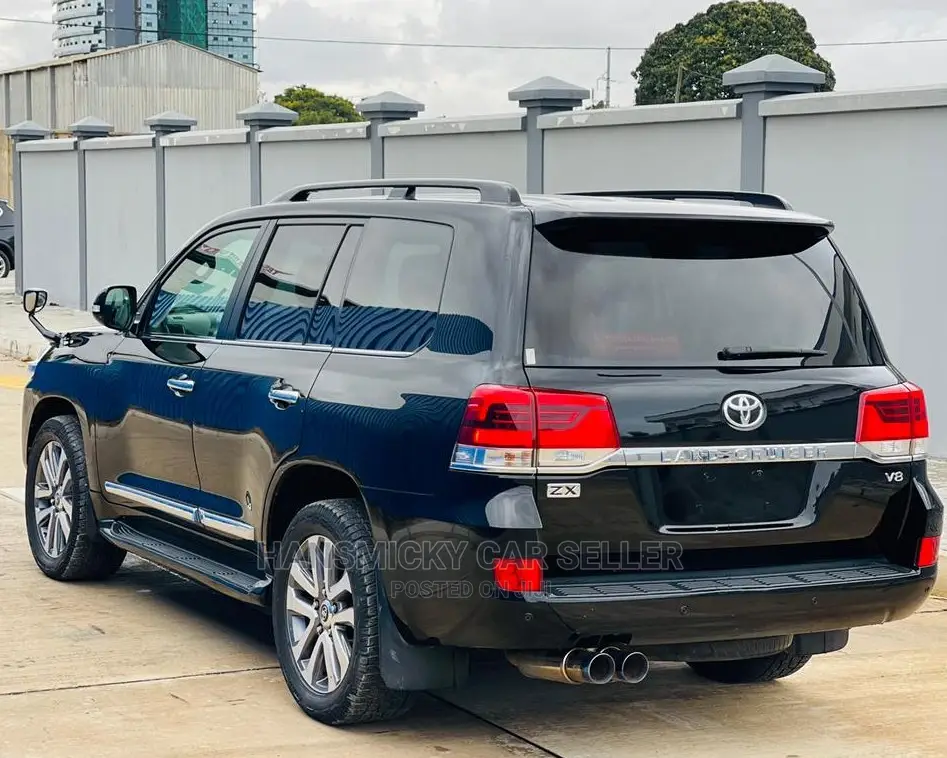 Toyota Land Cruiser 2016 Black