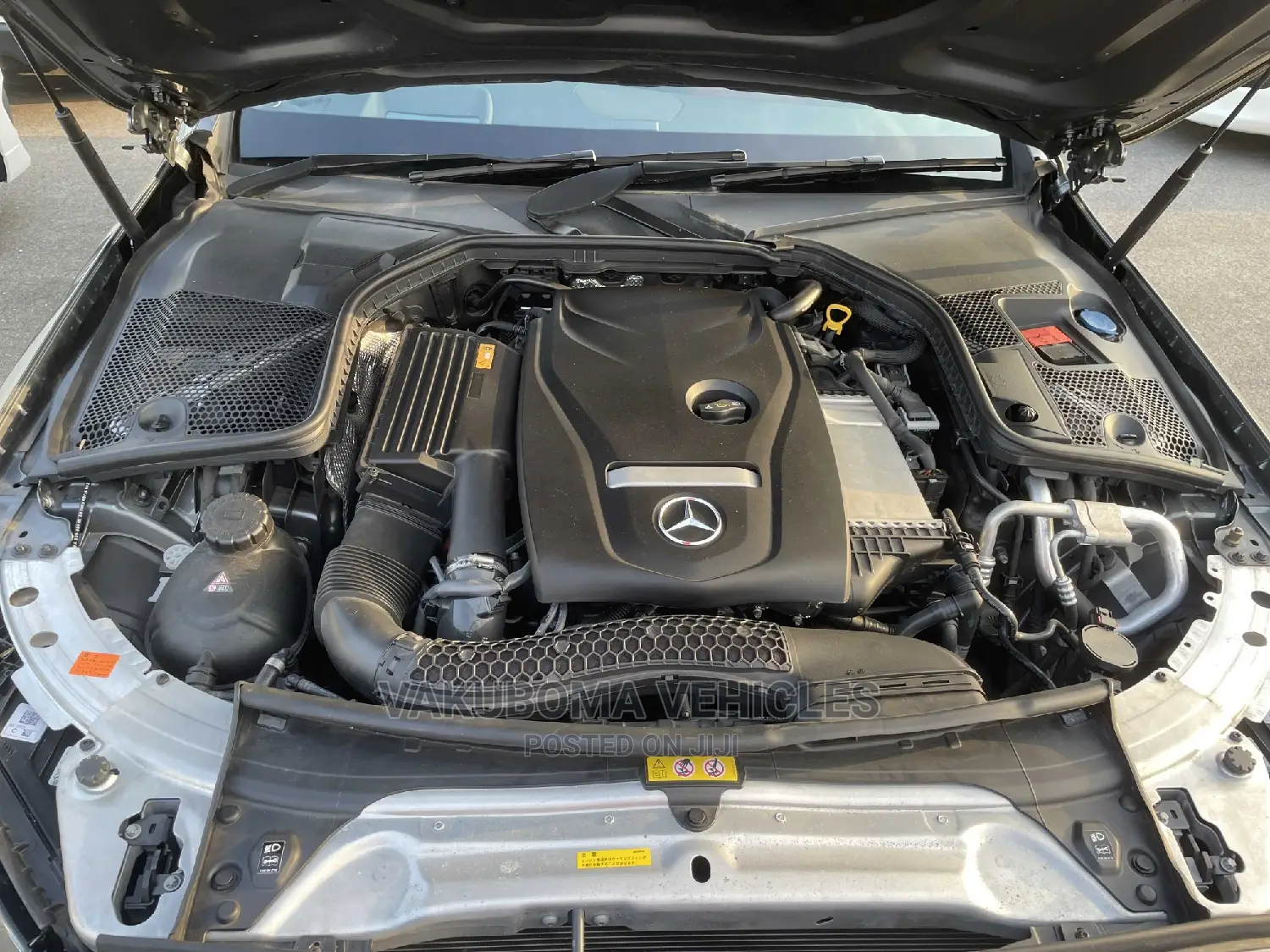 Mercedes-Benz C200 2017 Gray