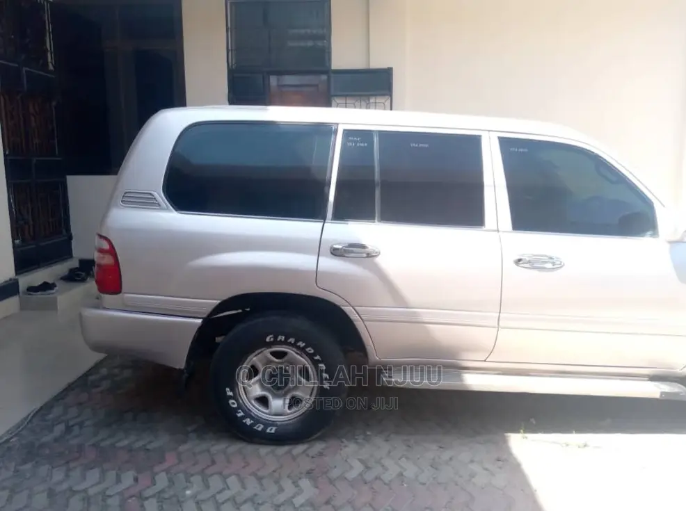 Toyota Land Cruiser 2003 White