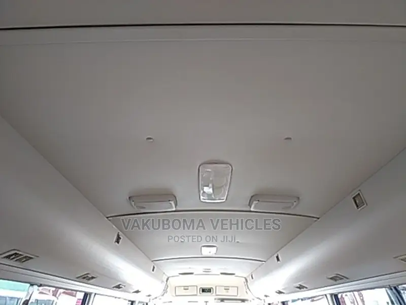 Mitsubishi Fuso Rosa 1998 White