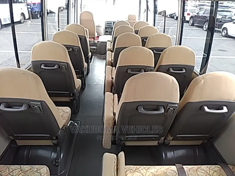 Mitsubishi Fuso Rosa 1998 White
