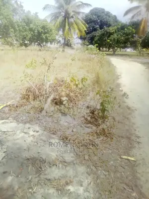 Kiwanja Kinauzwa Milioni