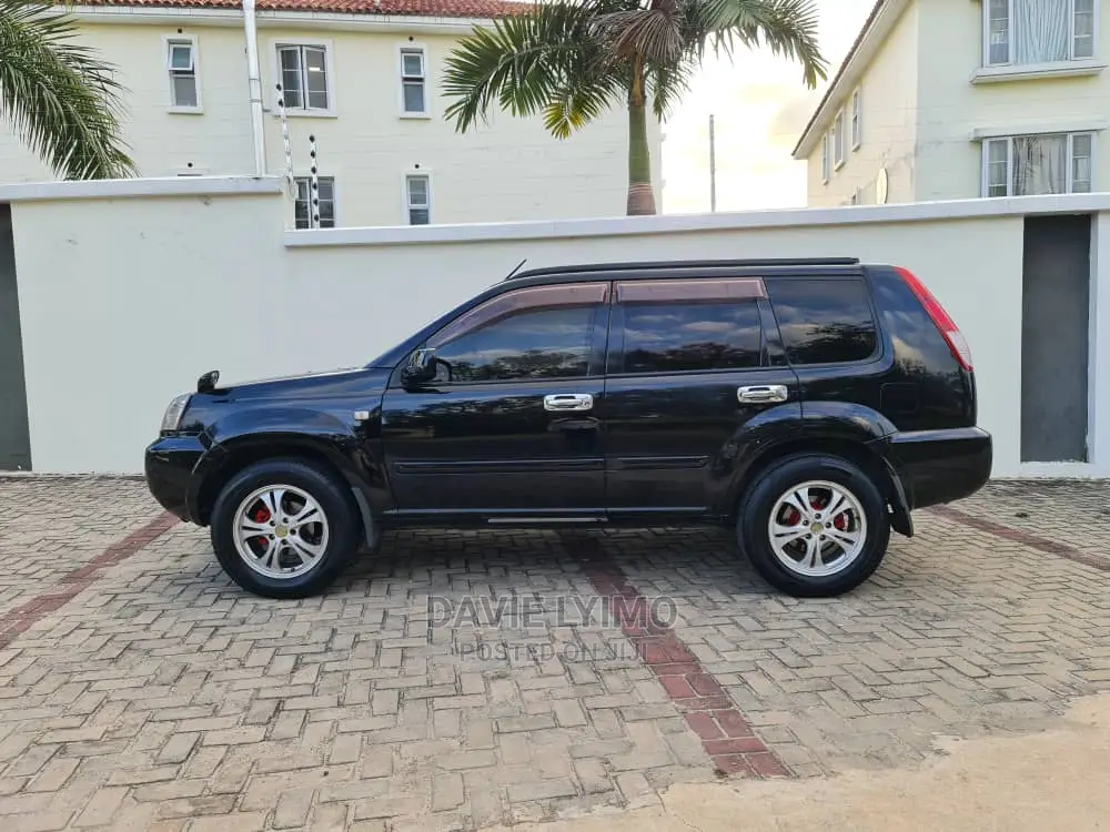 Nissan X-Trail 2005 Black