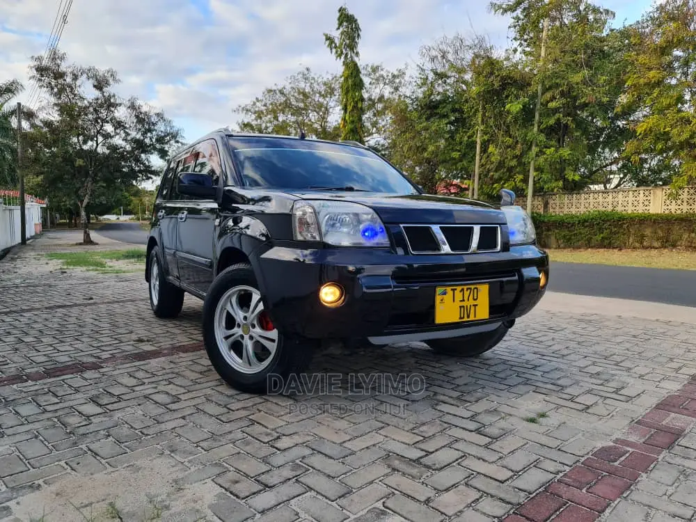 Nissan X-Trail 2005 Black