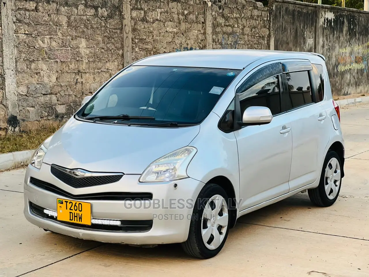 Toyota Ractis 2005 Silver