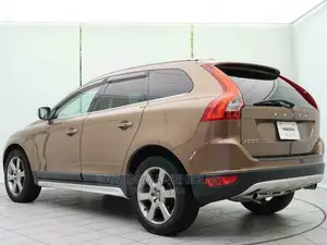 Volvo XC60 2012 Gold