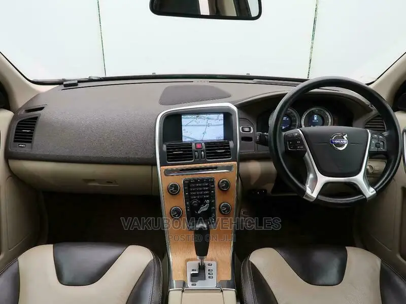 Volvo XC60 2012 Gold