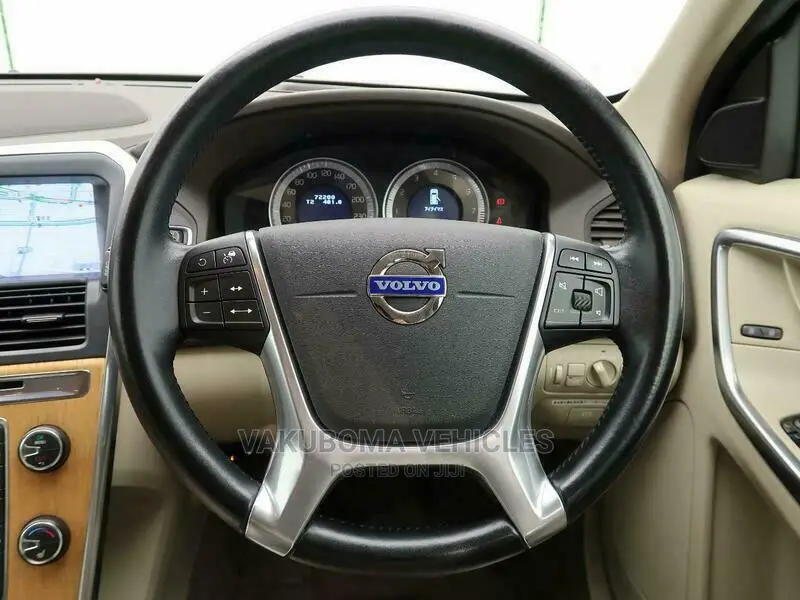 Volvo XC60 2012 Gold