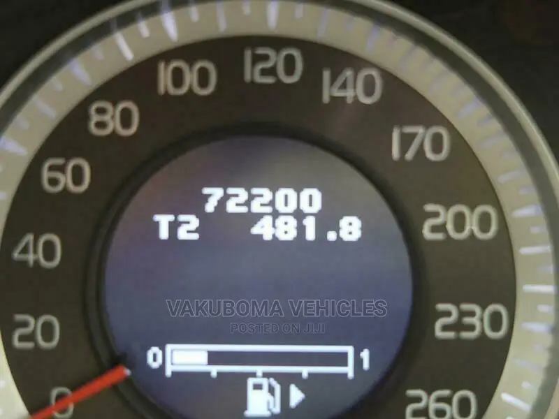 Volvo XC60 2012 Gold