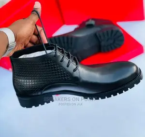 High Qulity Boots Shoes