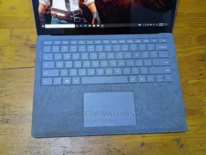 Photo - Laptop Microsoft Surface Laptop 2 16GB Intel Core I7 SSD 1T