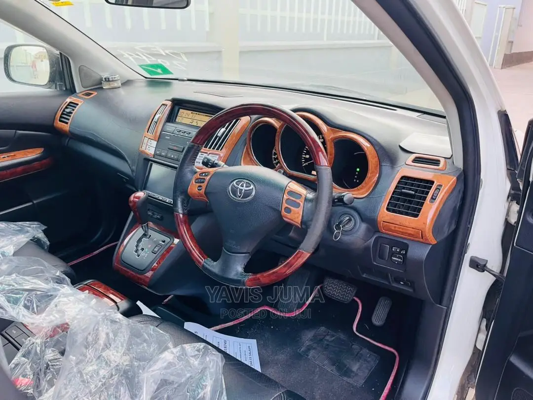 Toyota Harrier 2006 White