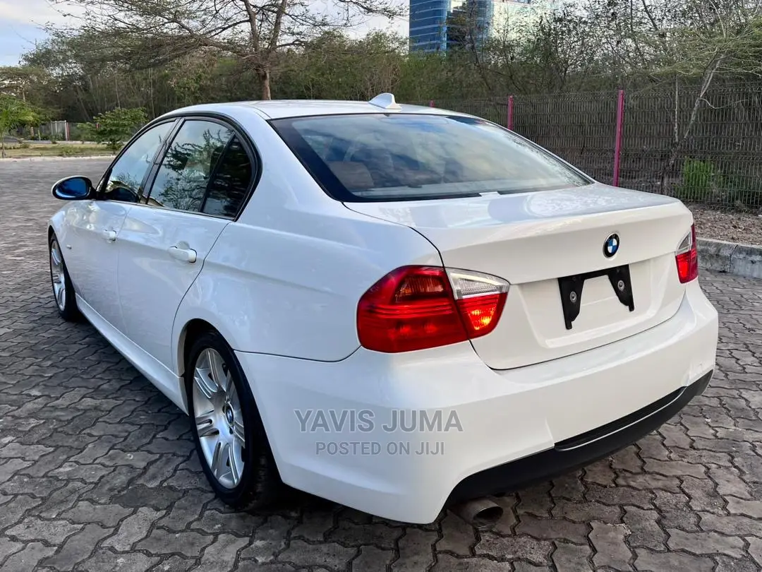 BMW 320i 2007 White