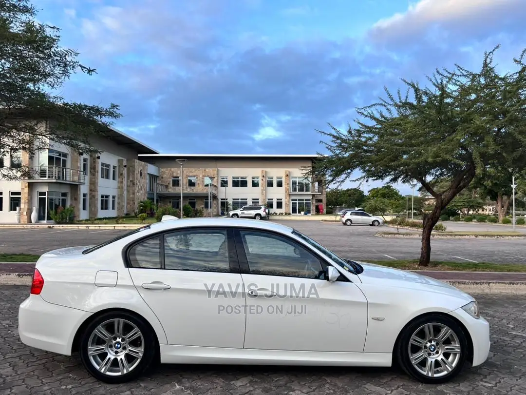 BMW 320i 2007 White