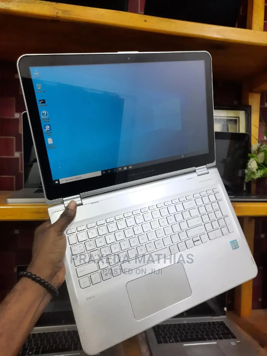 Laptop HP Envy X360 15-Cp0013nr 8GB Intel Core I5 HDD 500GB