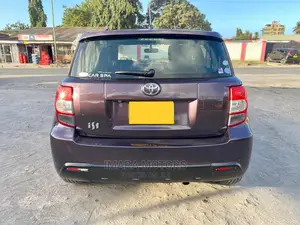 Toyota IST 2008 Burgandy