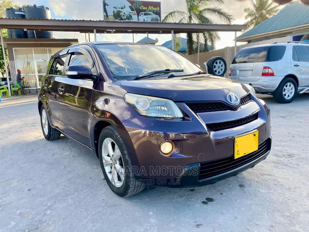 Toyota IST 2008 Burgandy