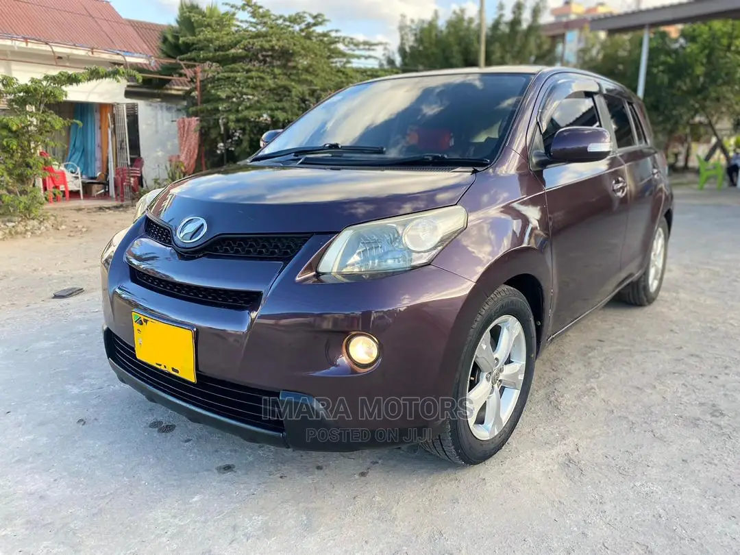 Toyota IST 2008 Burgandy