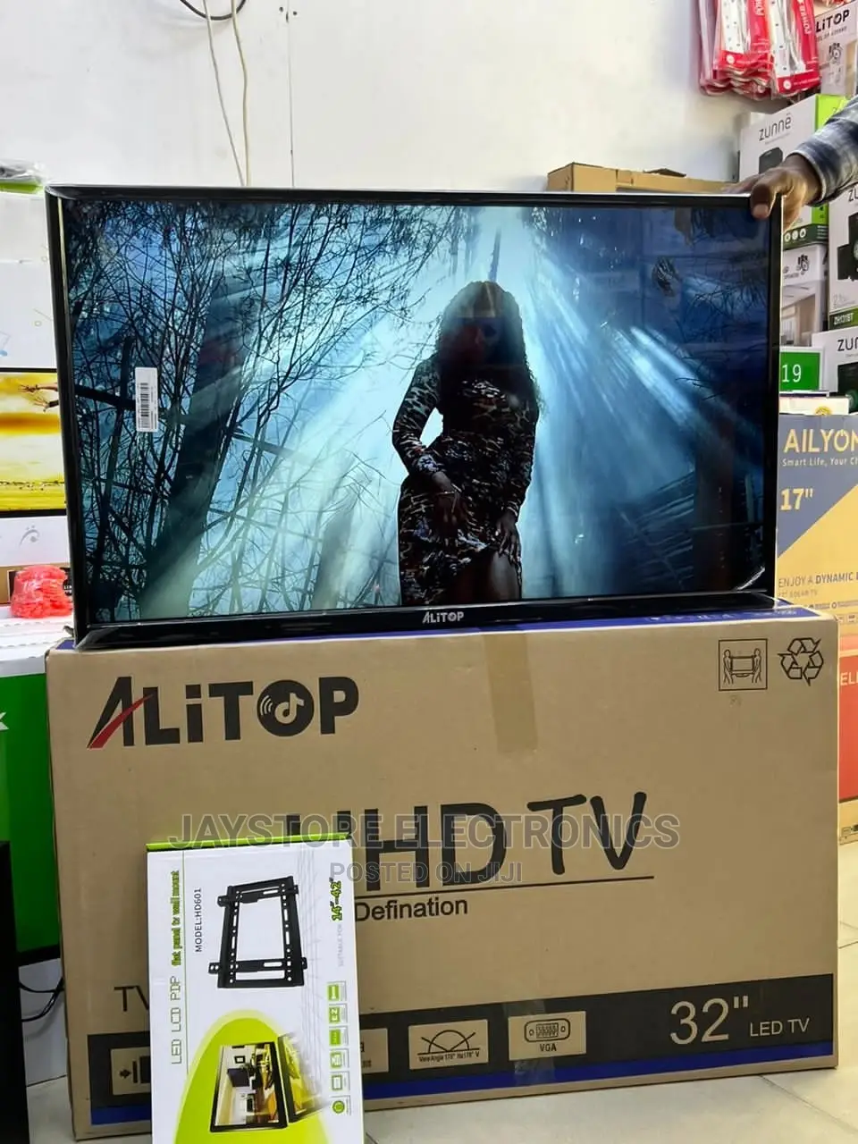 Alitop Tv 32 Inches Kwa 295,000
