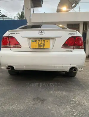 Toyota Crown 2005 White