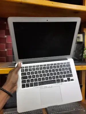 Laptop Apple MacBook Air 2017 8GB Intel Core I5 SSD 128GB