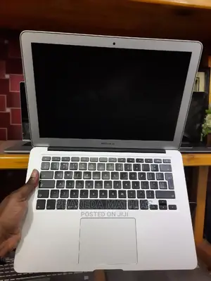 Laptop Apple MacBook Air 2017 8GB Intel Core I5 SSD 128GB