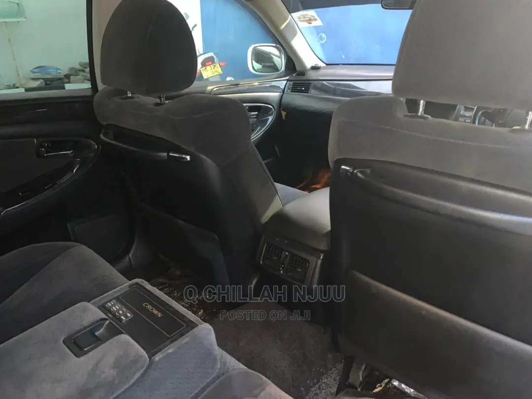 Toyota Crown 2005 White