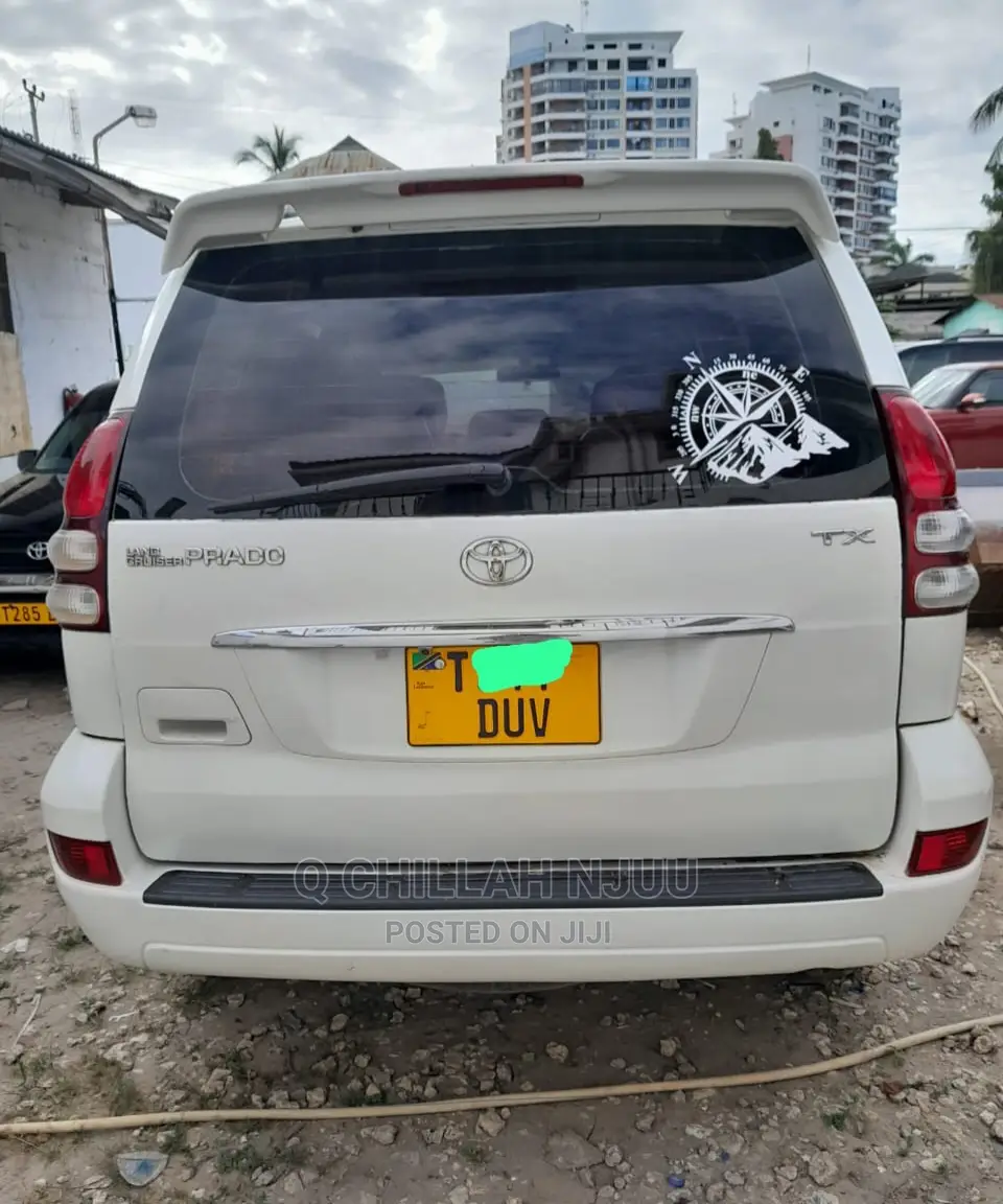 Toyota Land Cruiser Prado 2005 White