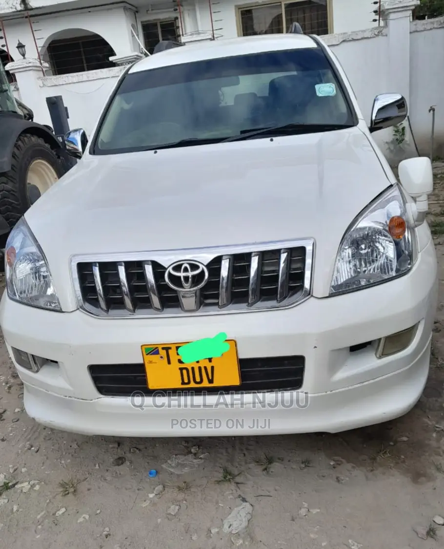 Toyota Land Cruiser Prado 2005 White