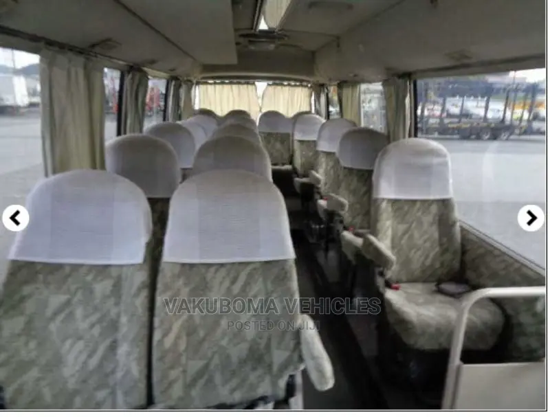 Mitsubishi Fuso Rosa 2001 White
