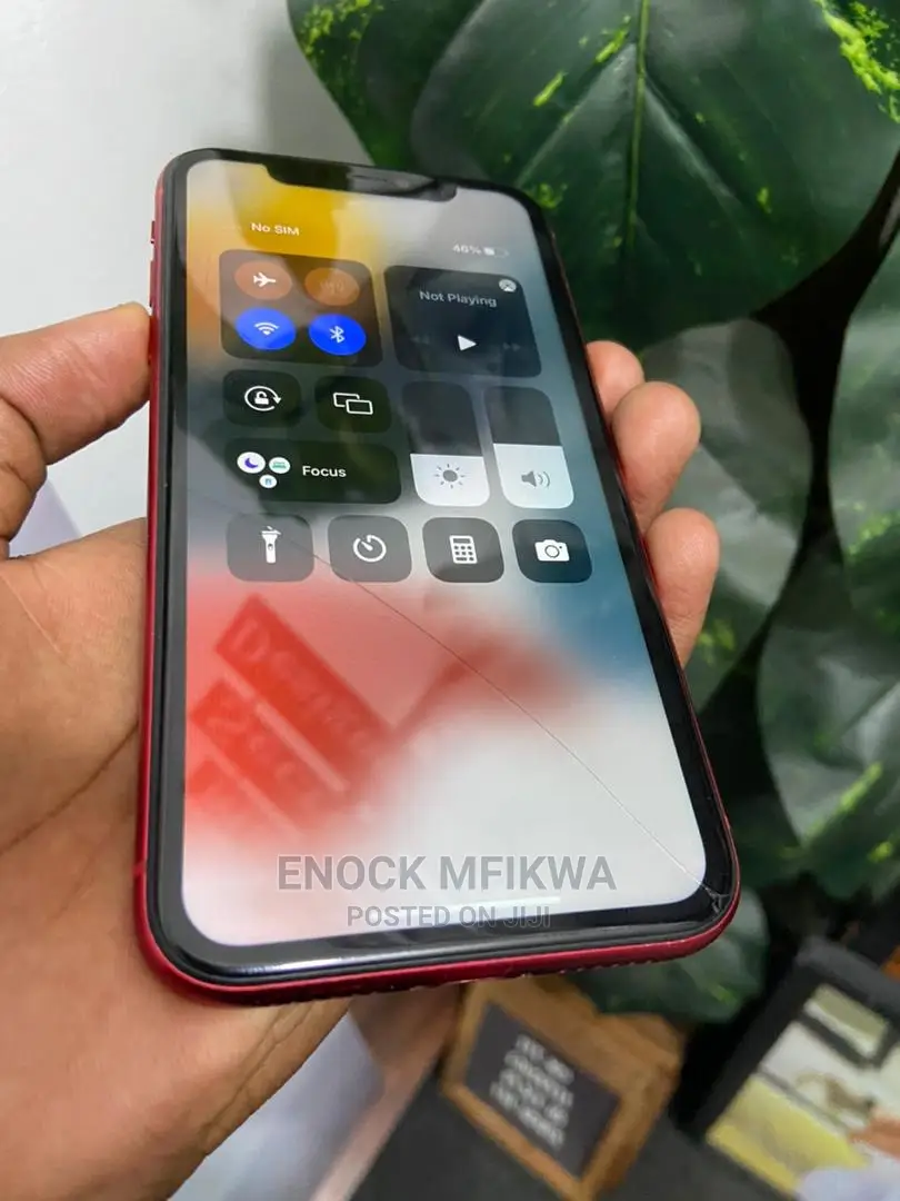Apple iPhone 11 64 GB Red