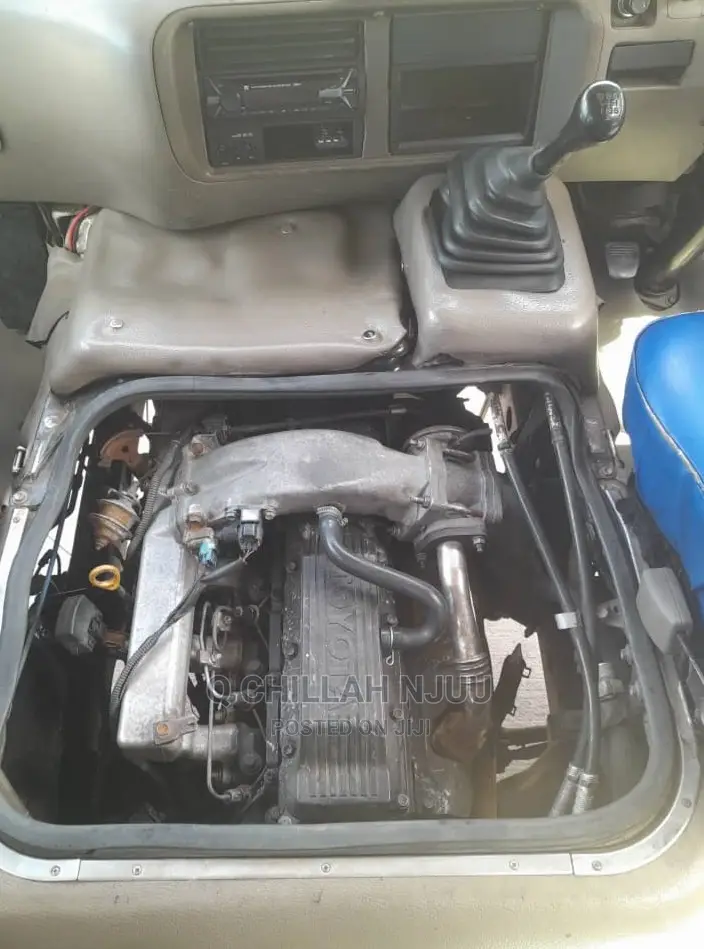 Toyota Coaster 1999