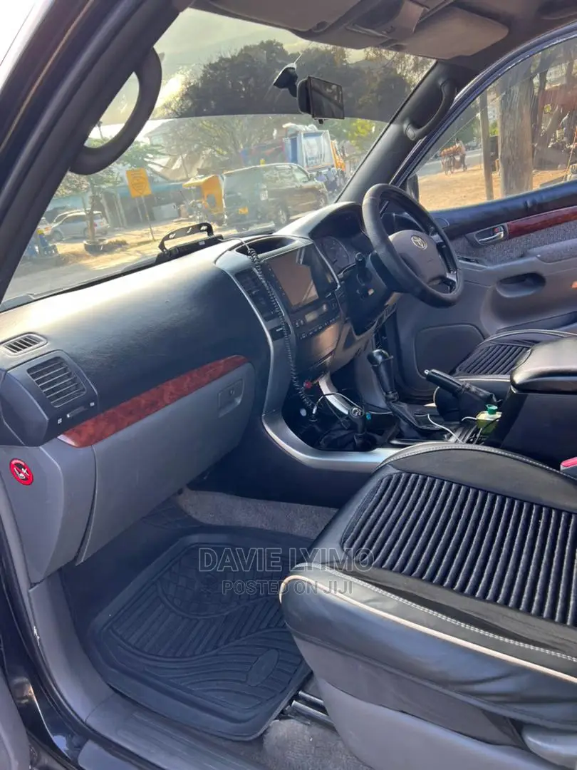 Toyota Land Cruiser Prado 2005 Black