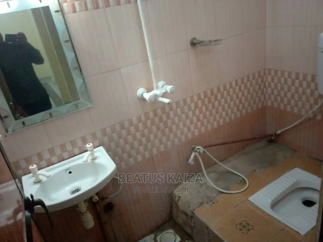 3bdrm Apartment in Kariakoo Narung'Ombe for rent