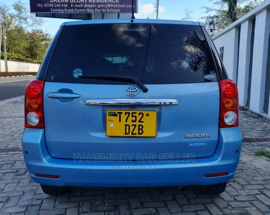 Toyota Raum 2004 Blue