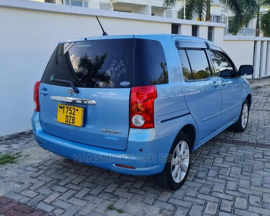 Toyota Raum 2004 Blue