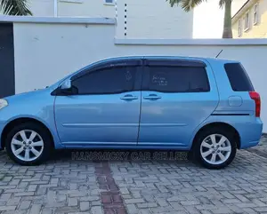 Toyota Raum 2004 Blue