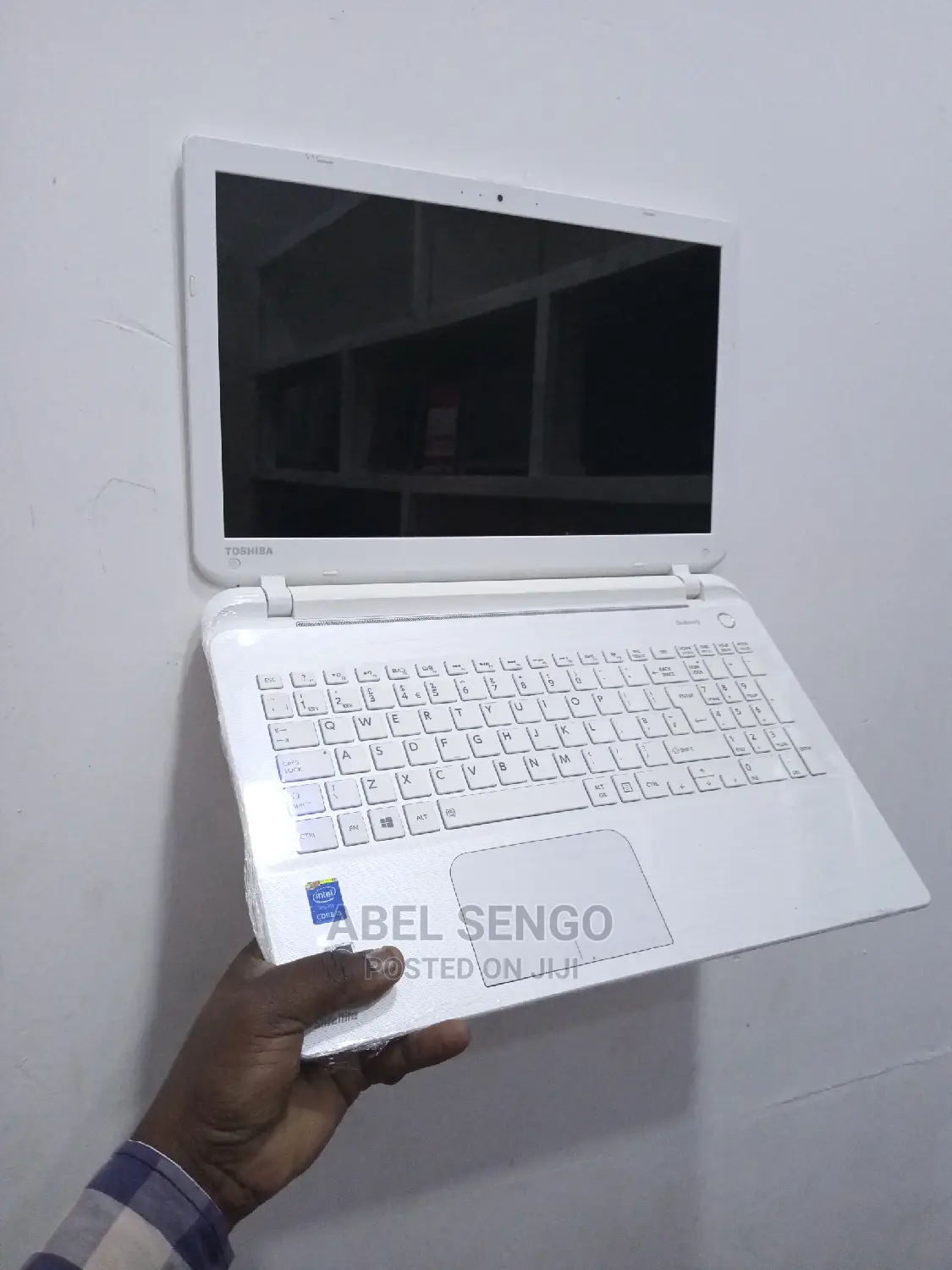 Laptop Toshiba Satellite C675 4GB Intel Core I3 HDD 500GB