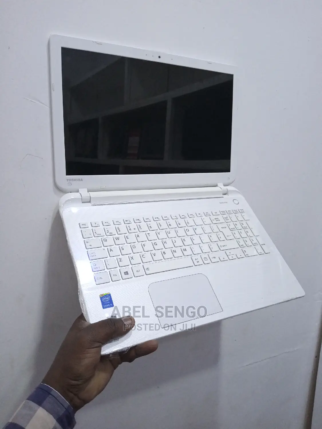 Laptop Toshiba Satellite C675 4GB Intel Core I3 HDD 500GB