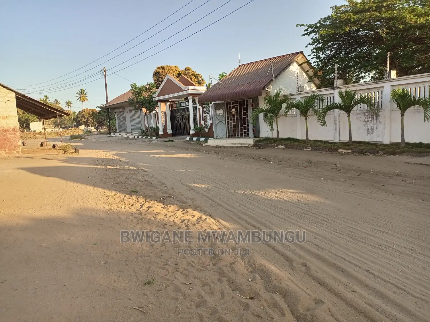 Viwanja Kongowe Jiran Na Twangoma Bei